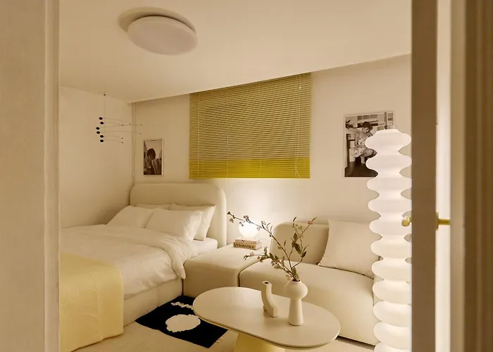 아파트 #renewal Sale # 강남 # 양재역 도보3분 # 공항버스 도보2분 # 무료짐보관 # 장박픽업 *